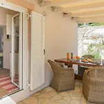 Lily\'S Garden House